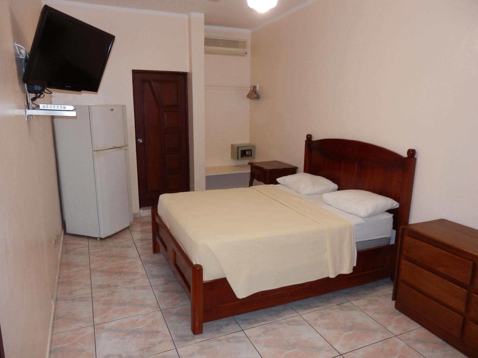 Hotel Garant & Suites Boca Chica Kültér fotó